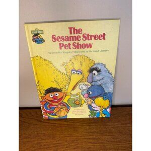 The Sesame Street Book Club Pet Show Hardcover Kids- Vintage 1980 book